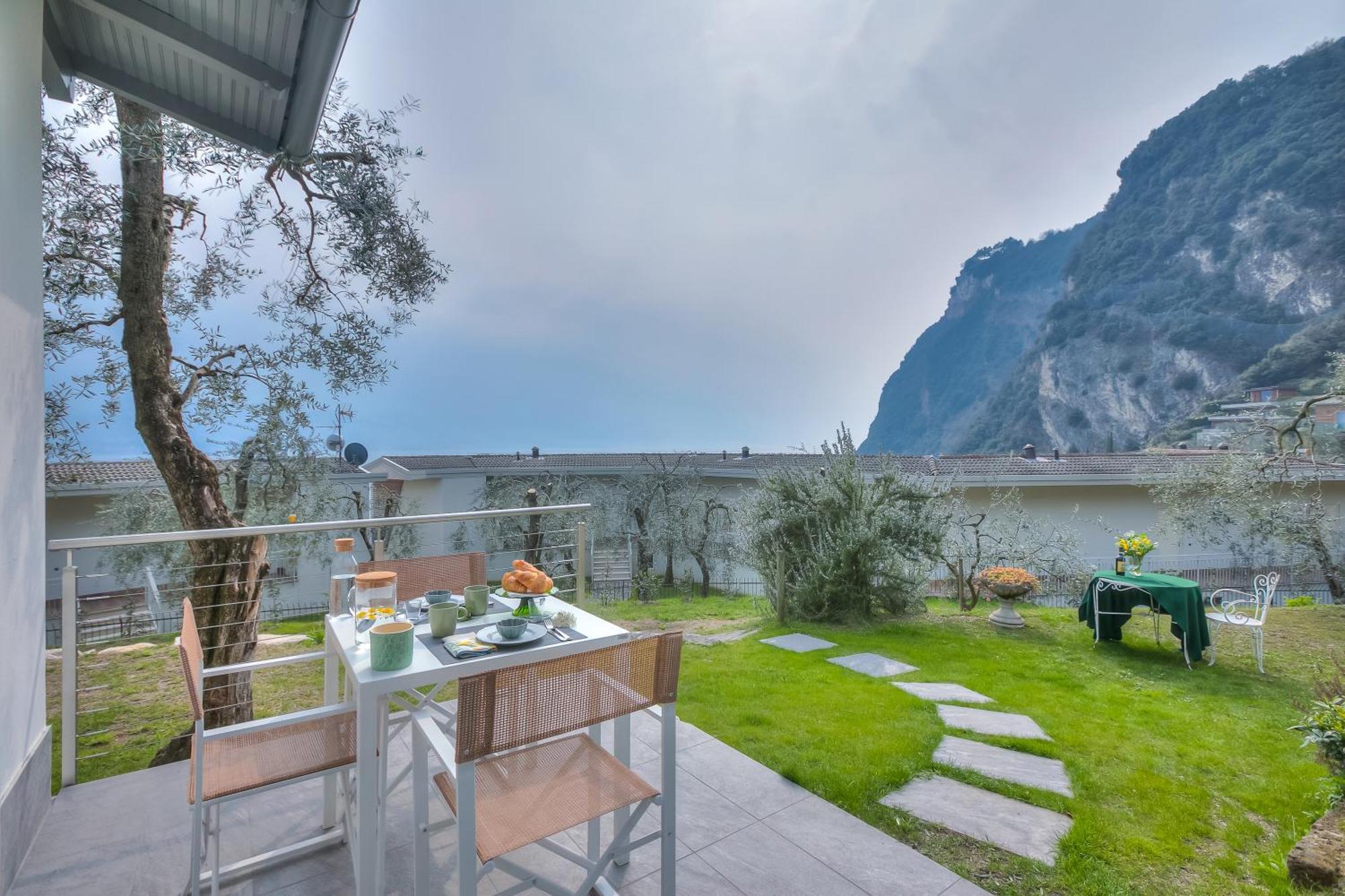Relais Nanzello Garda Living 1 And 2 Limone sul Garda Exterior foto